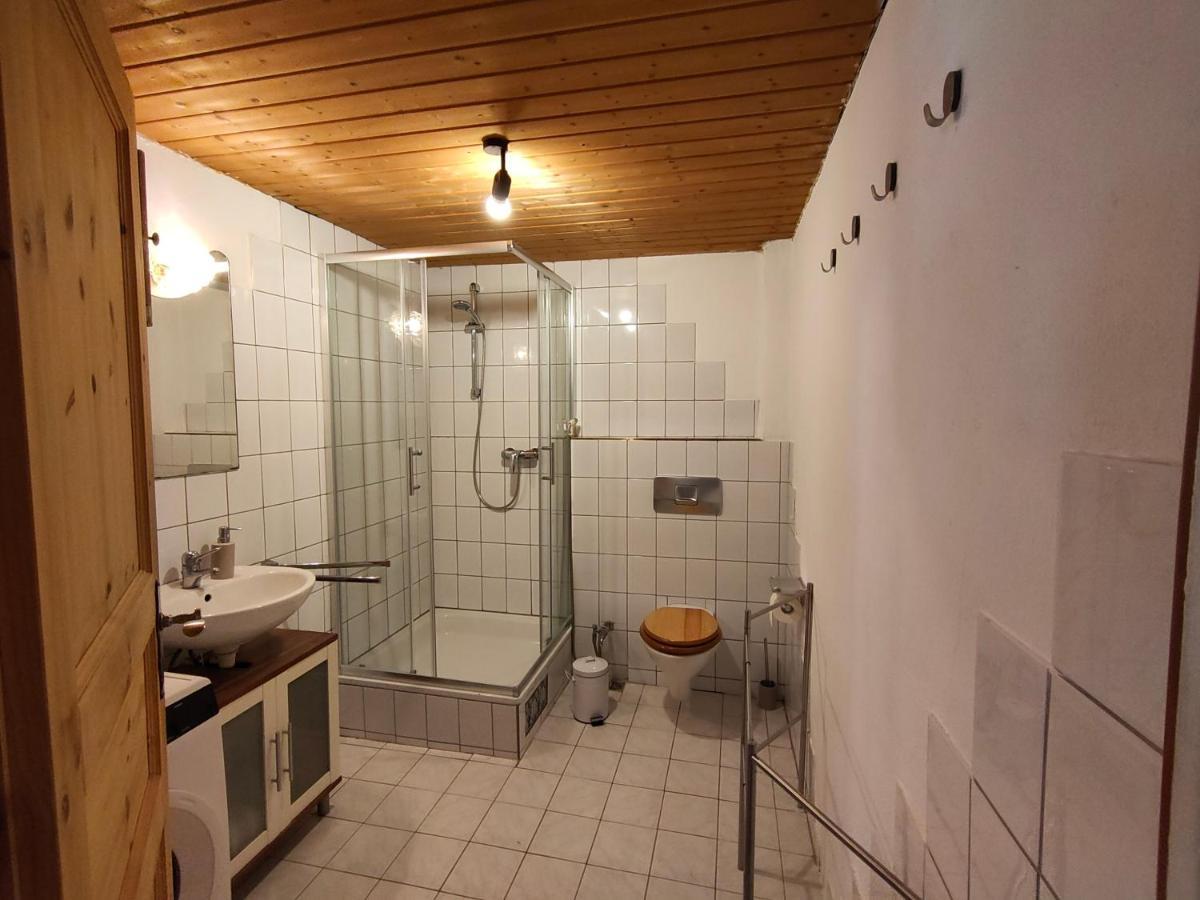 Gemuetliche Ferienwohnung Mit Kamin Und Garten Garmisch-Partenkirchen Bagian luar foto