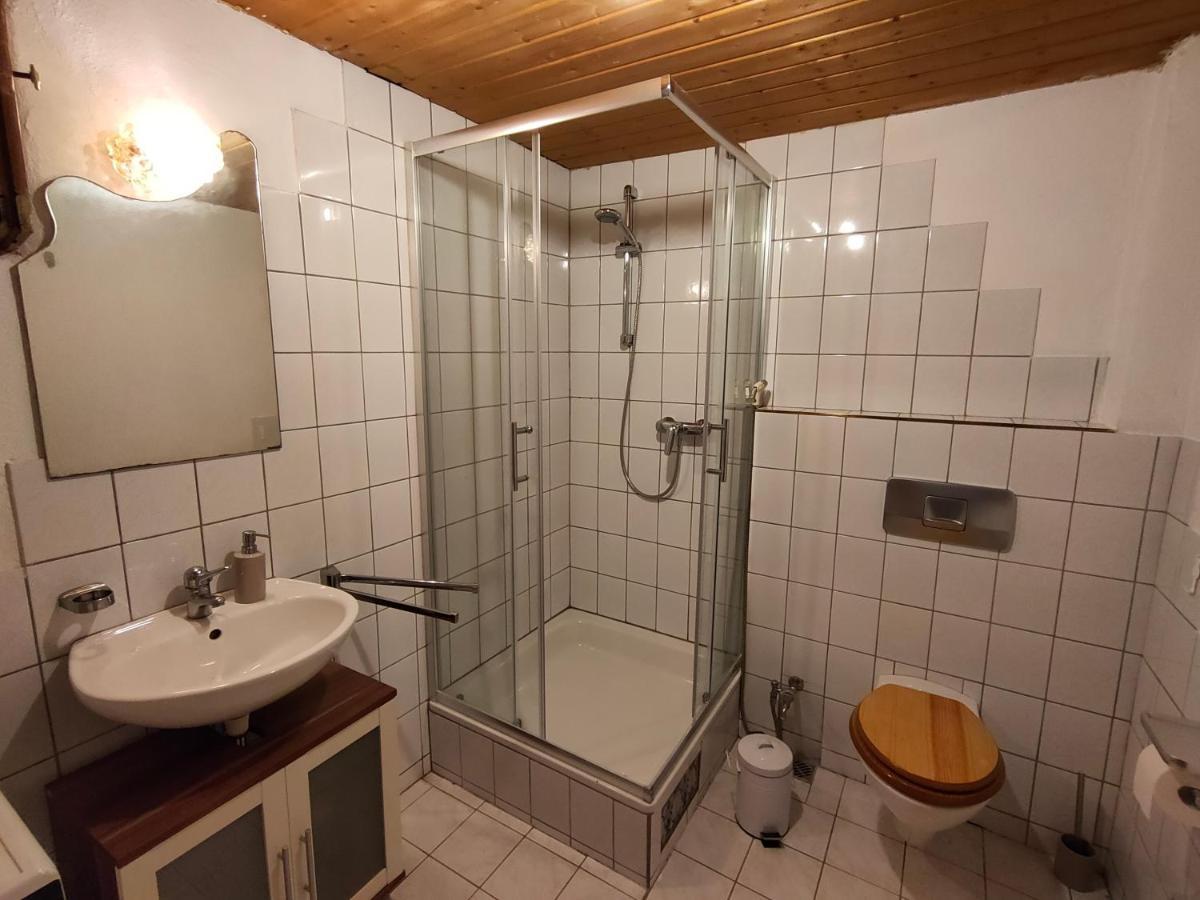 Gemuetliche Ferienwohnung Mit Kamin Und Garten Garmisch-Partenkirchen Bagian luar foto